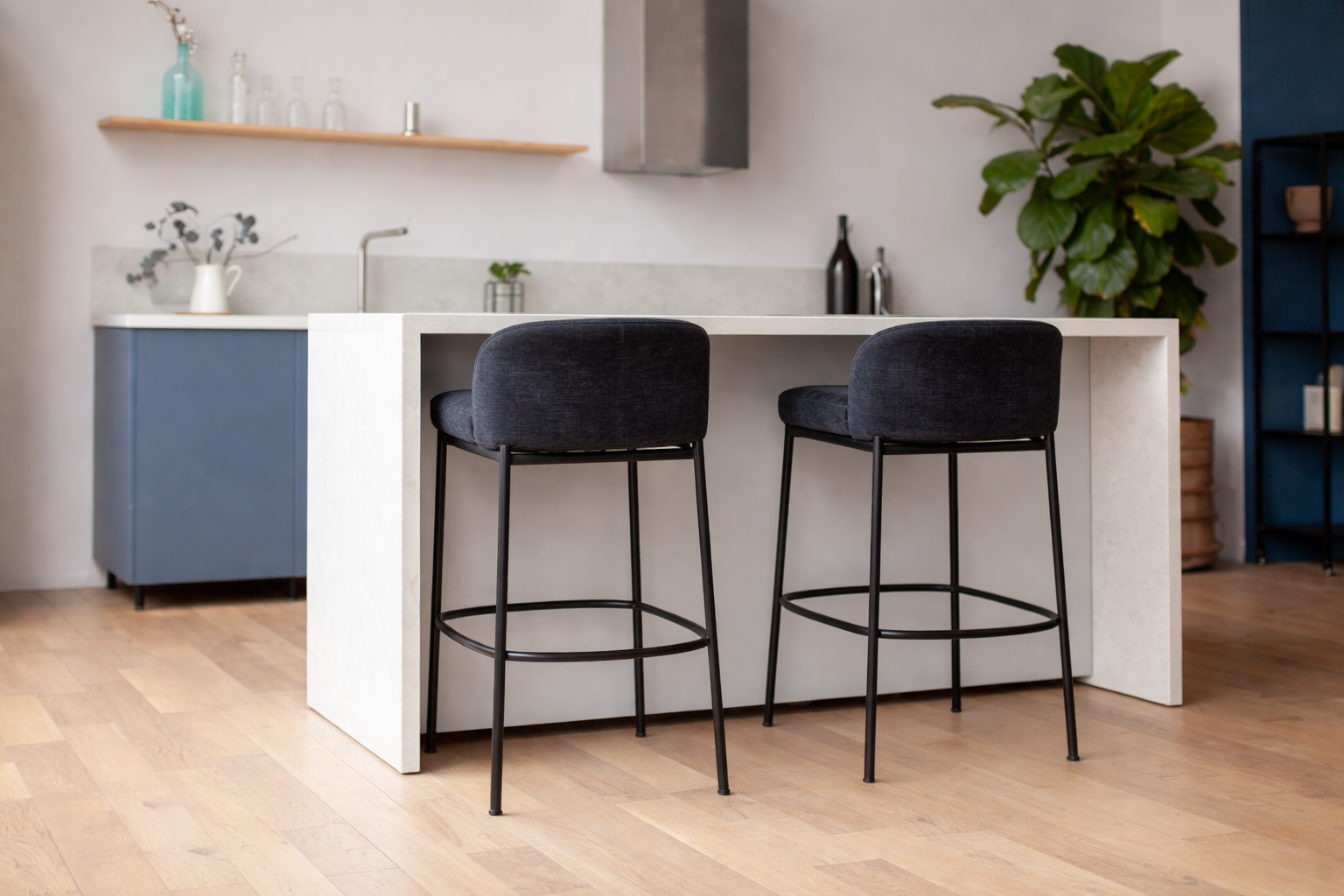 Counter & Bar Stools