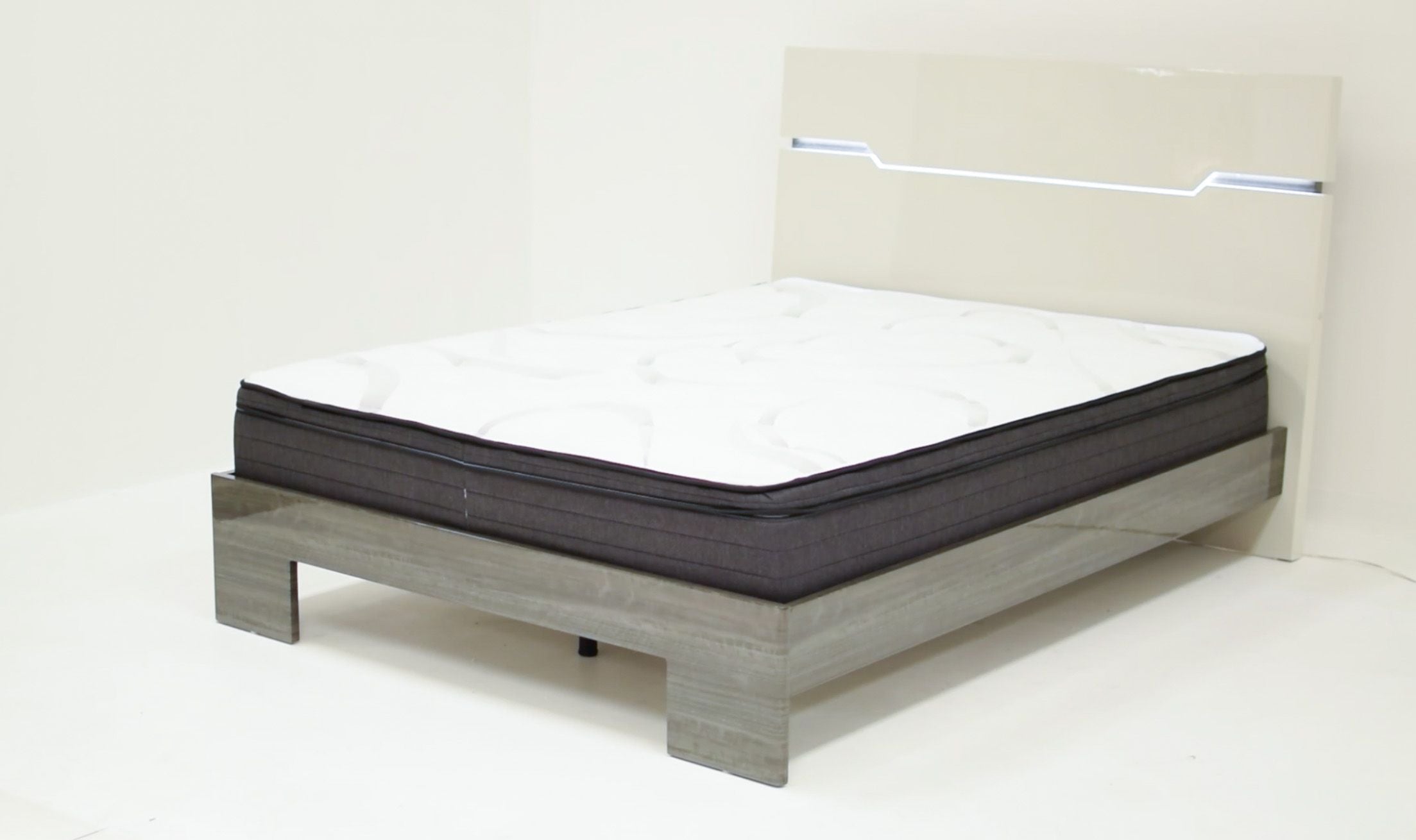 Benson Grey/ Brown Glossy Finish King Bed no storage
