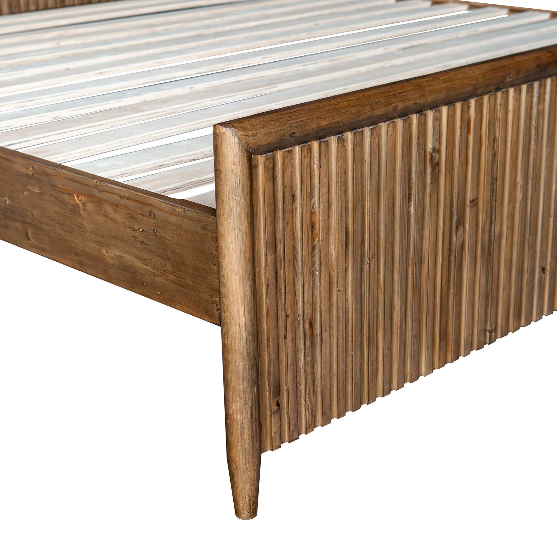 Kavari Bed