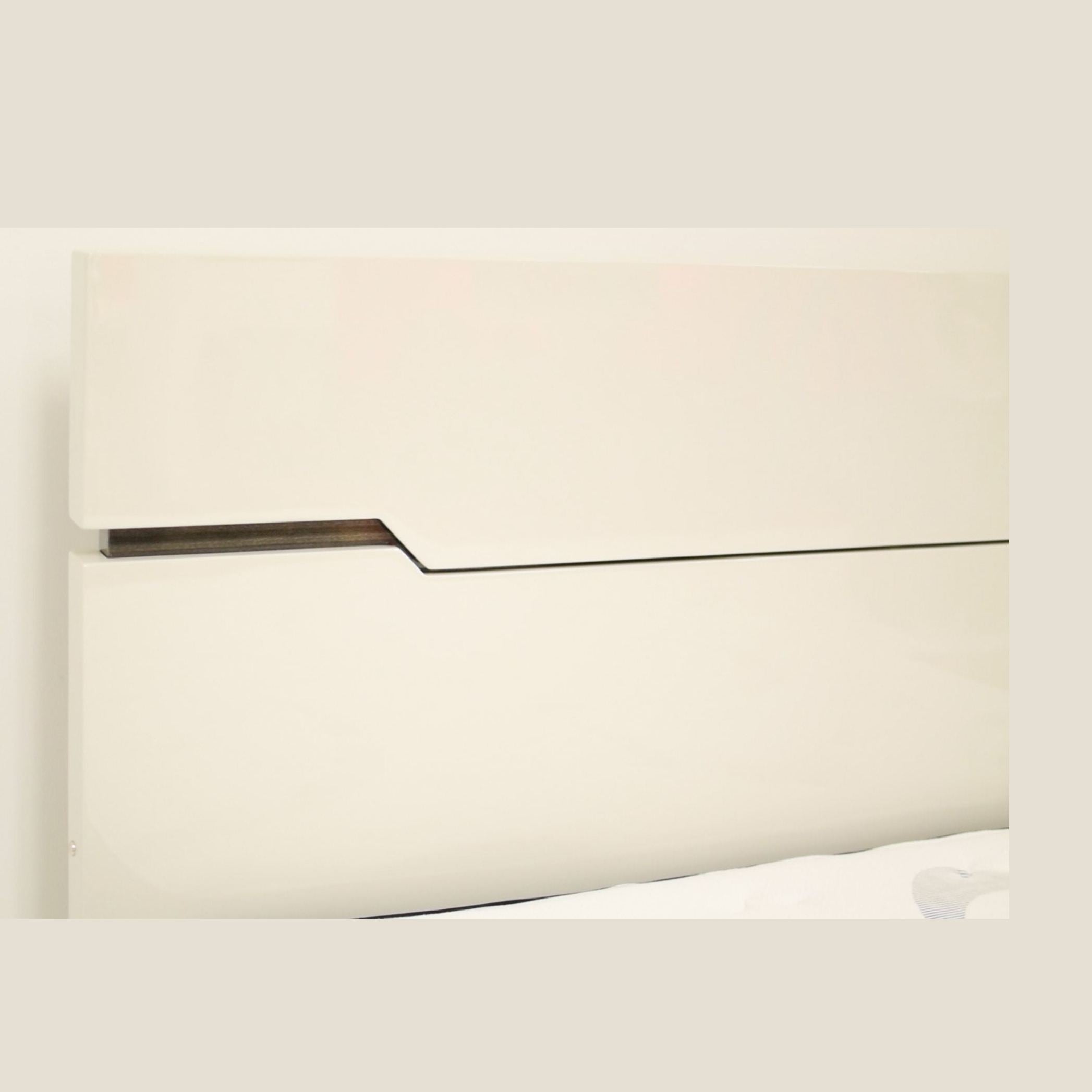Benson Grey/ Brown Glossy Finish King Bed no storage