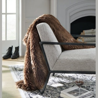 Bellethrone Throw (3/CS)