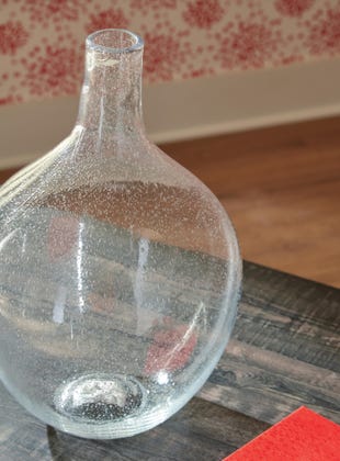 Kurthorne Seeded Glass Decorative Vase – Clear
