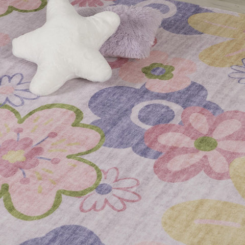 Blush Bloom Daisy Patterned Rug in Pink