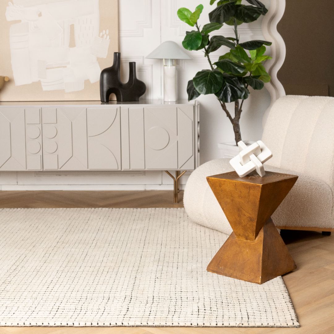 Leela Black Artistic Swirl Modern Rug