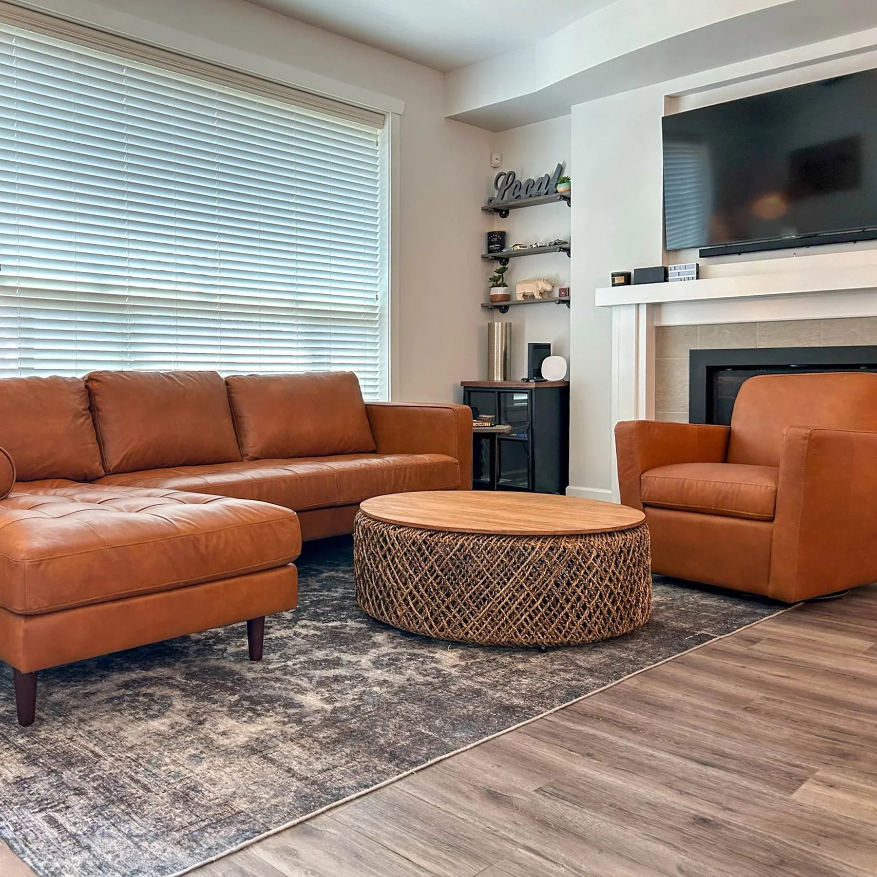 Padryn Swivel Club Chair
