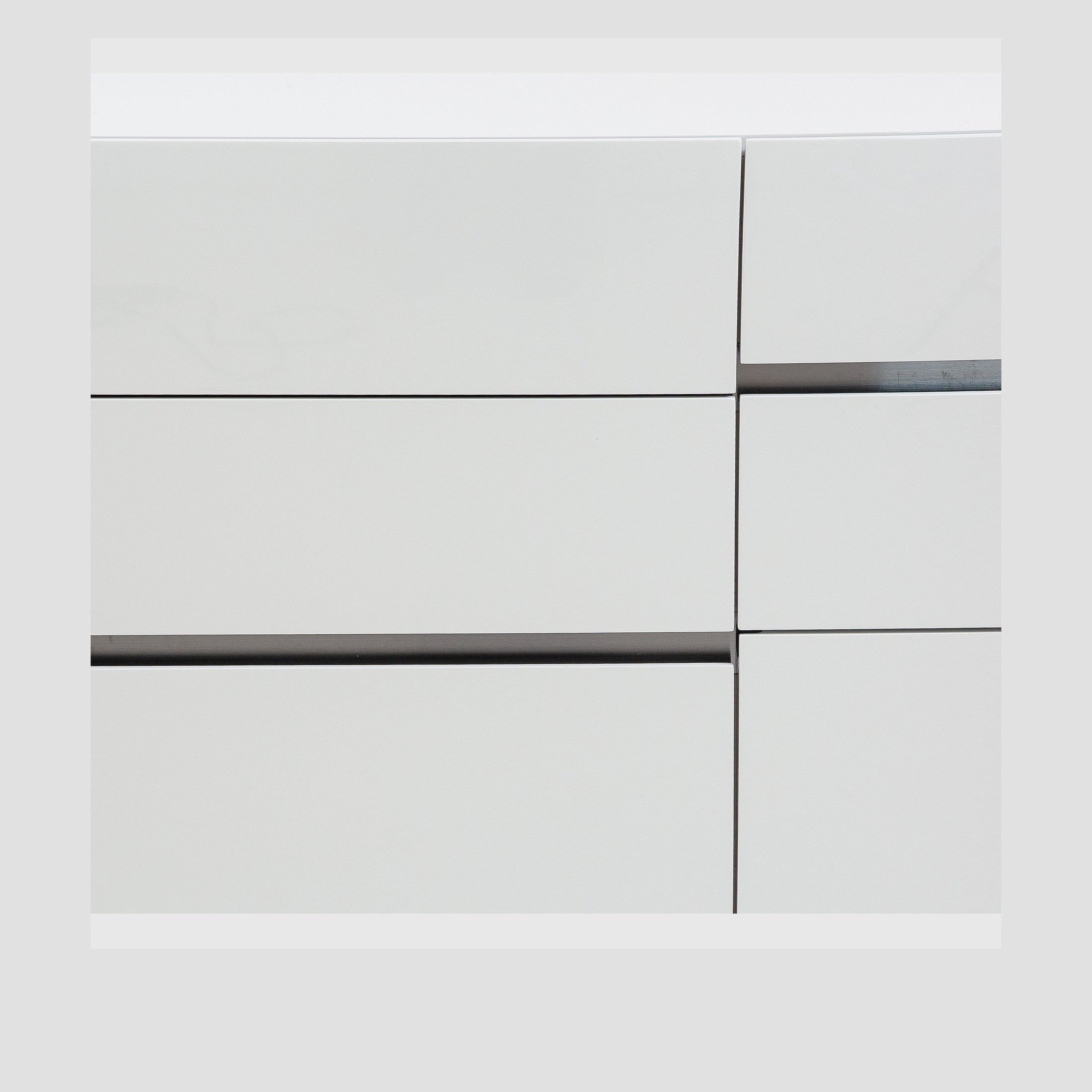 Gilly Grey Glossy Finish Bedroom Dresser