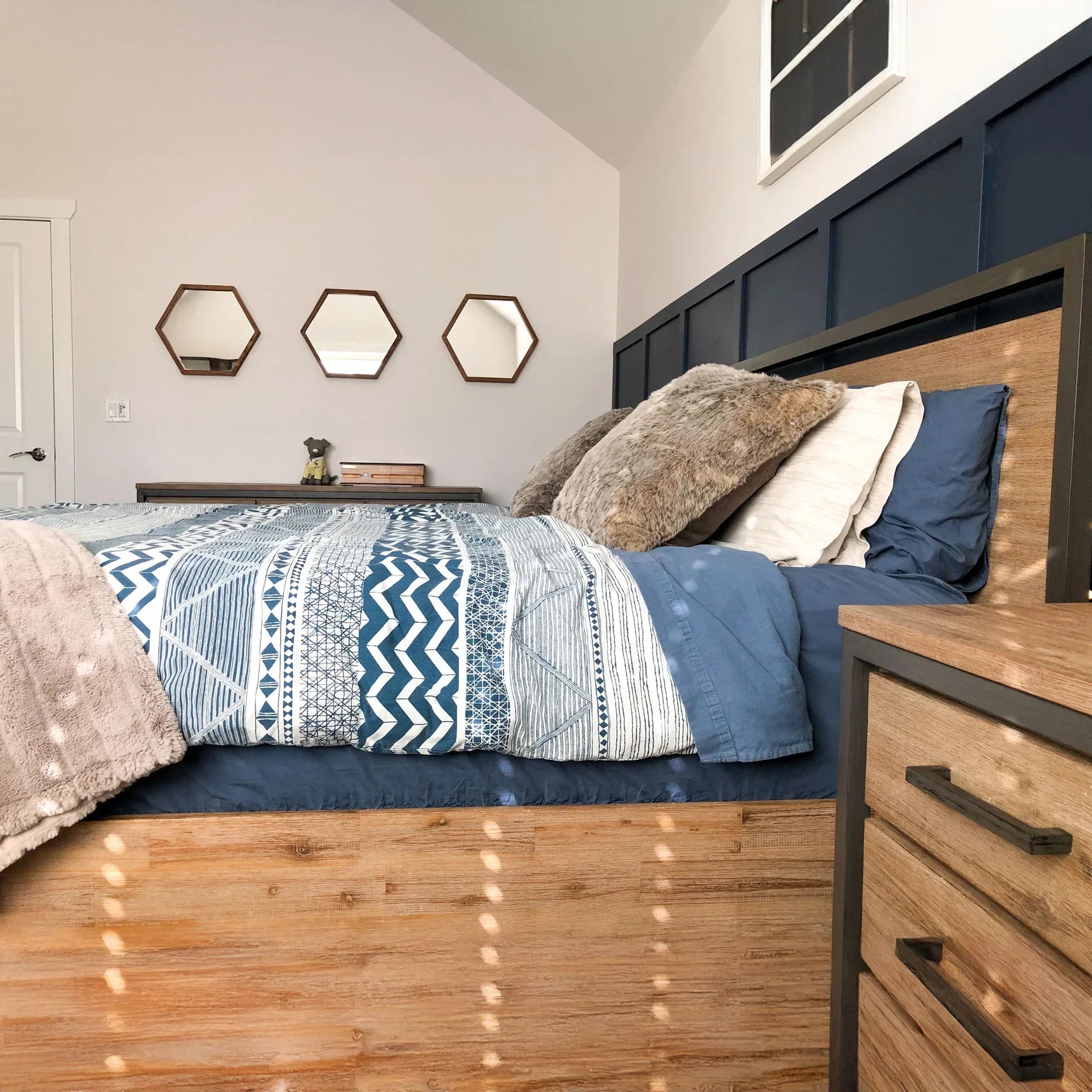 Alvado Bed