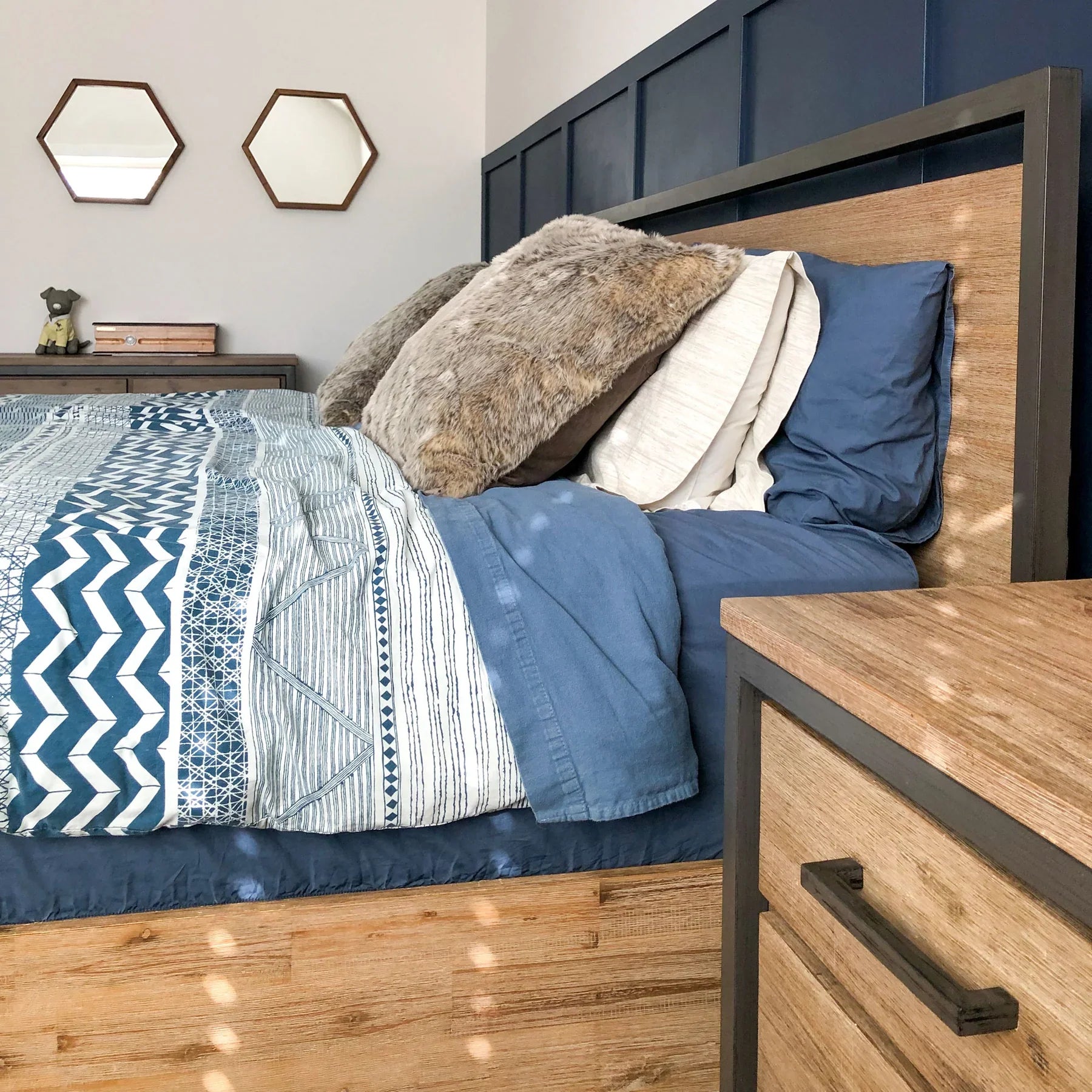 Alvado Bed