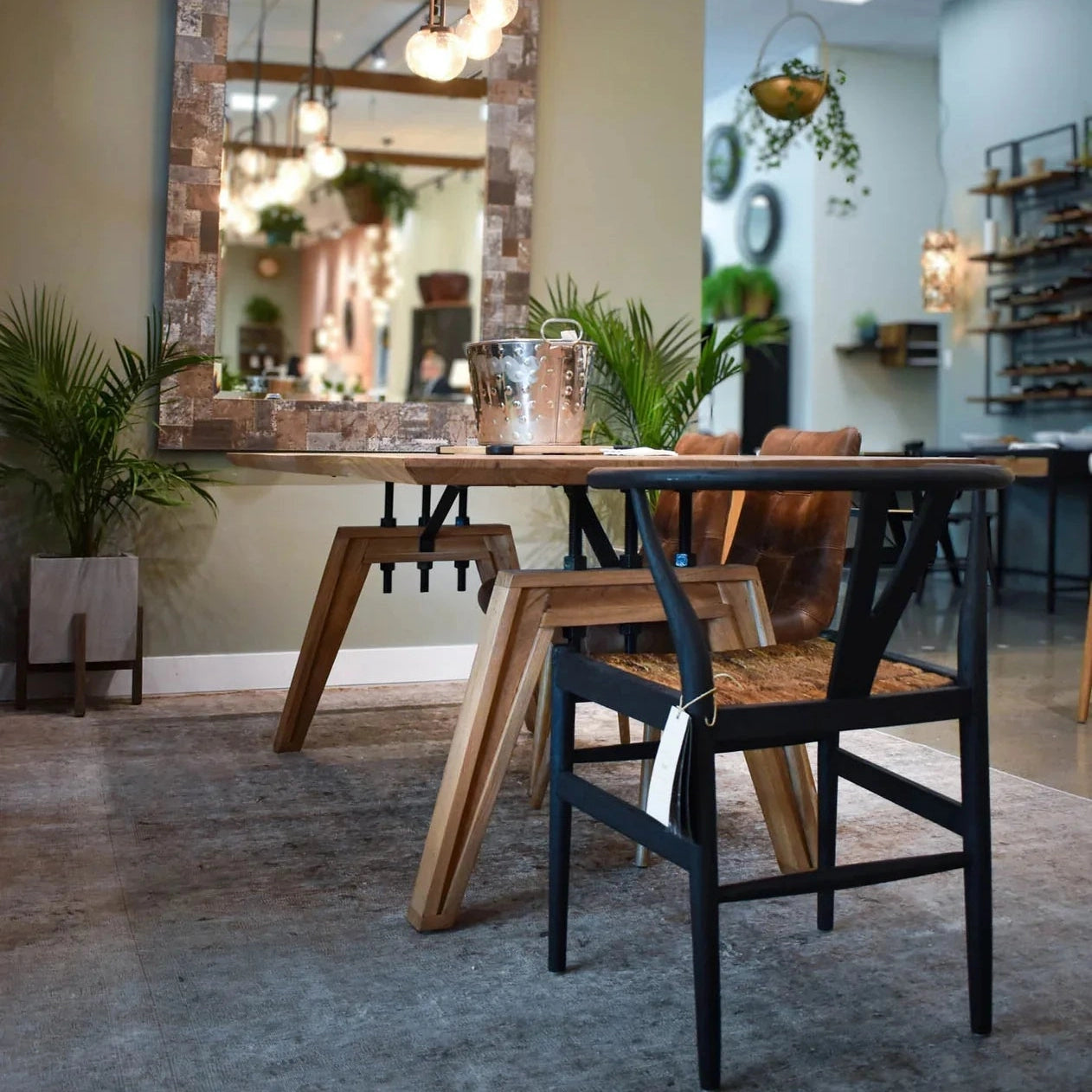 Nyelle Dining Table 84"