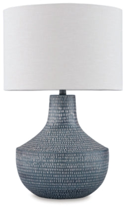 Schylarmont Metal Table Lamp