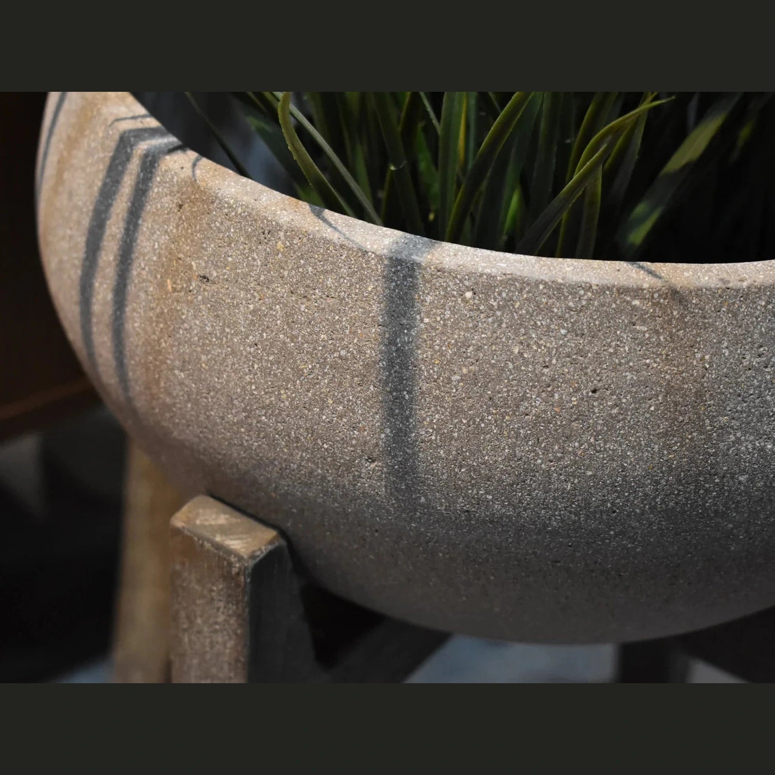 Zerith Standing Urn
