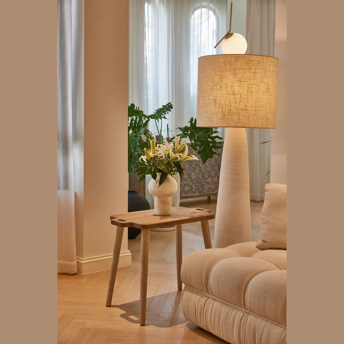 Quelden Side Table