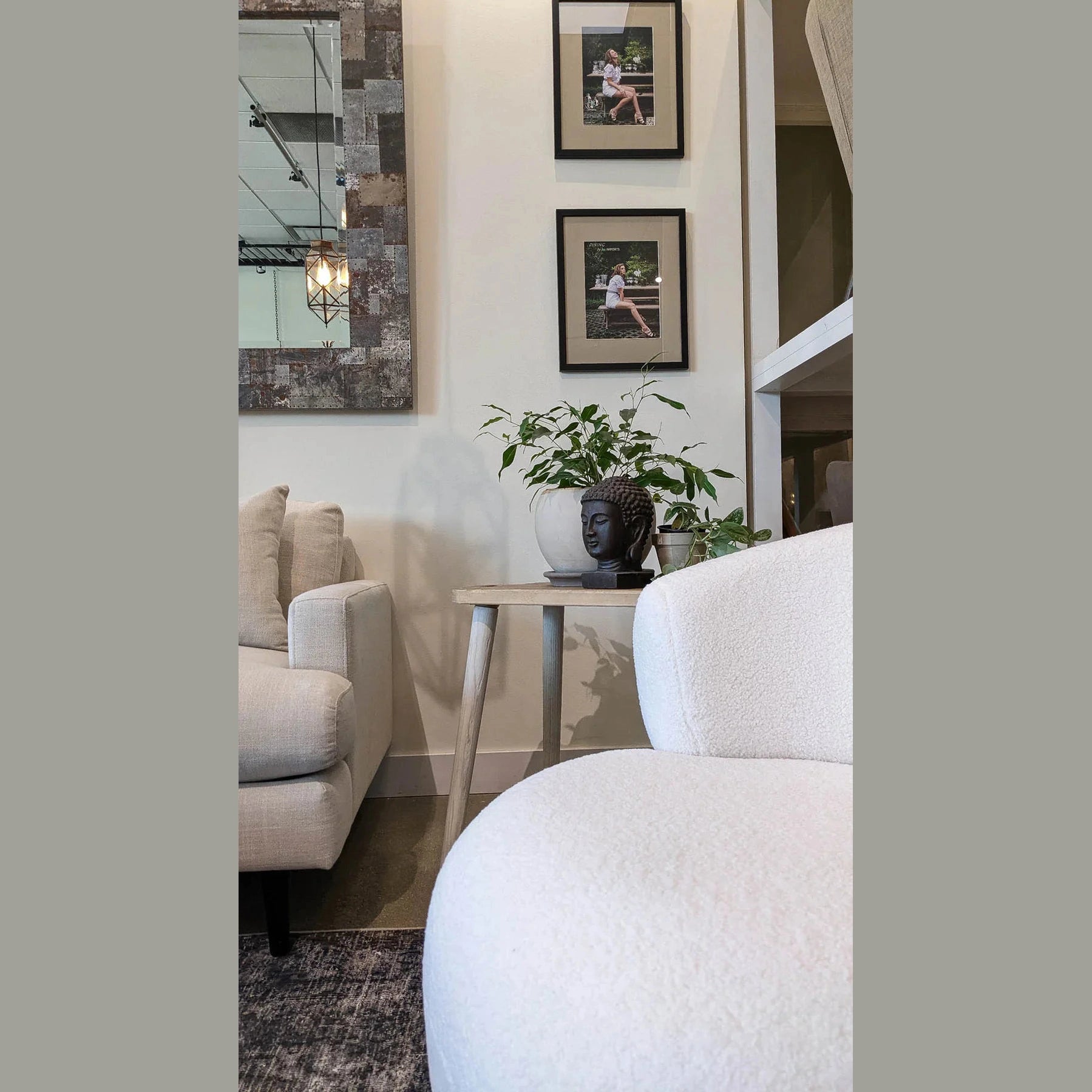 Quelden Side Table
