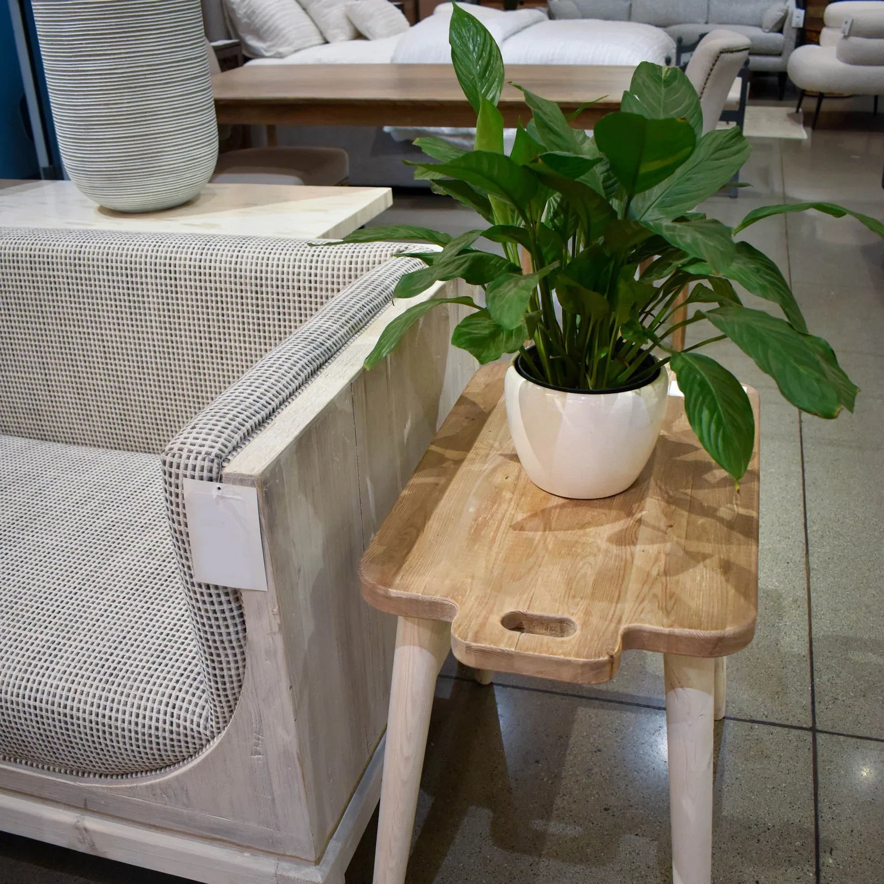 Quelden Side Table