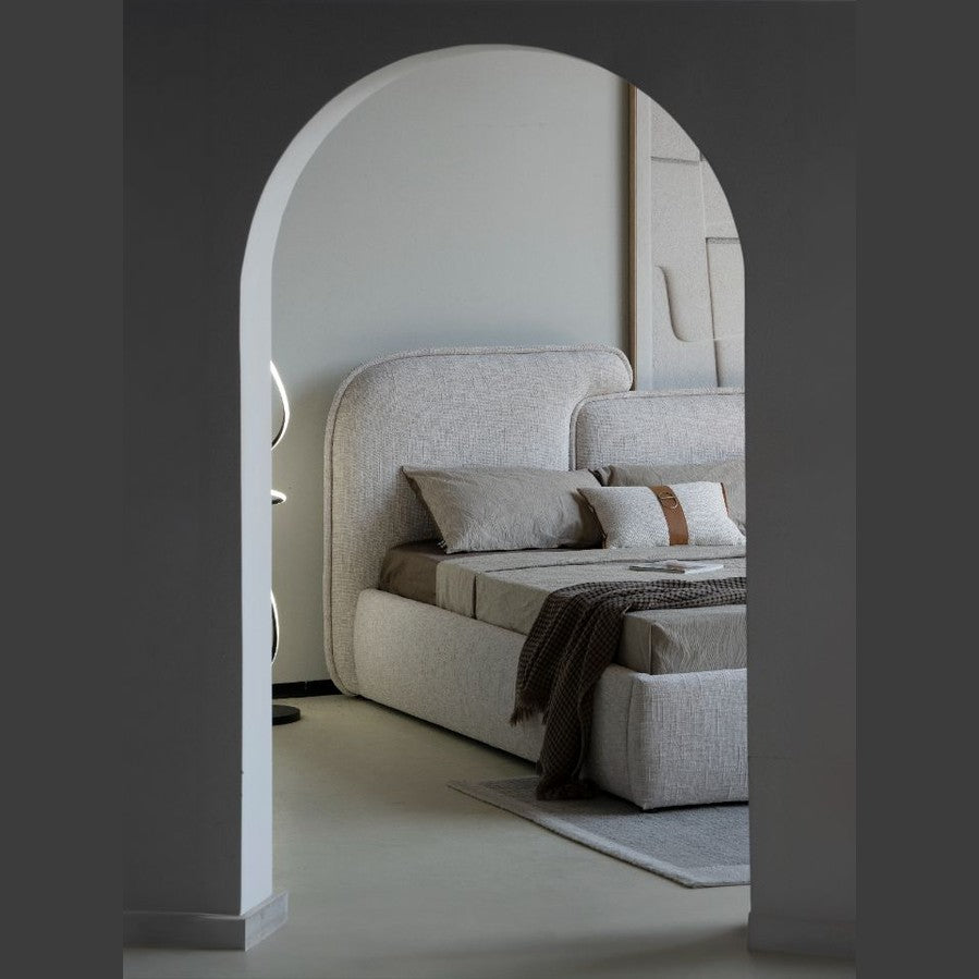 Rialto Upholstered Queen Bed with Hydraulic Storage