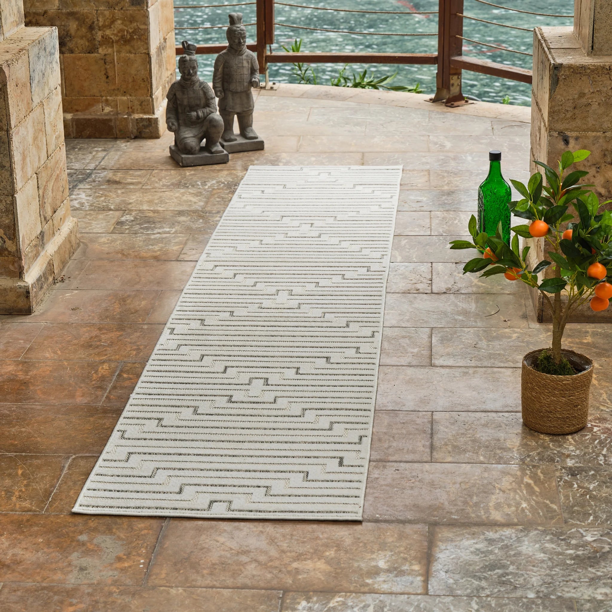 Aurora Cream Modern Rug – Stepped Geometric Pattern