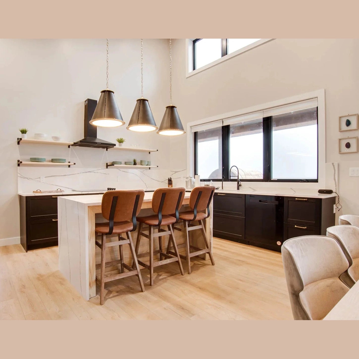 Zyreth Counter Stool