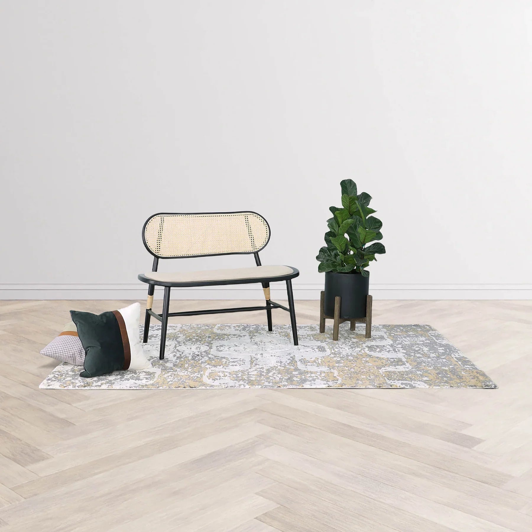 Yarven Small Bench - Black