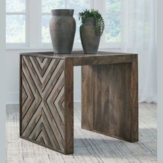 Dreggan Square End Table
