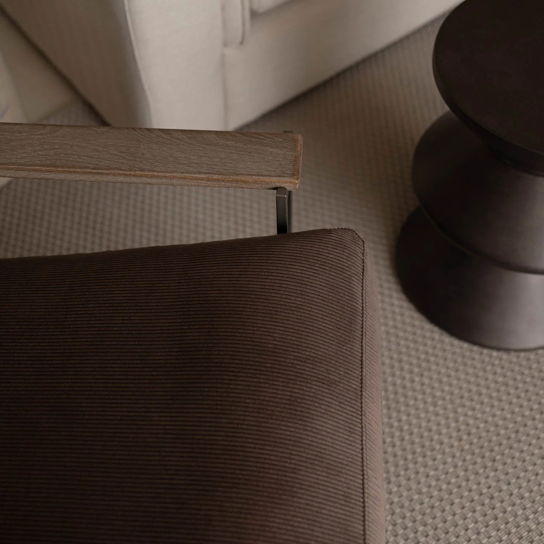 Quelis Club Chair