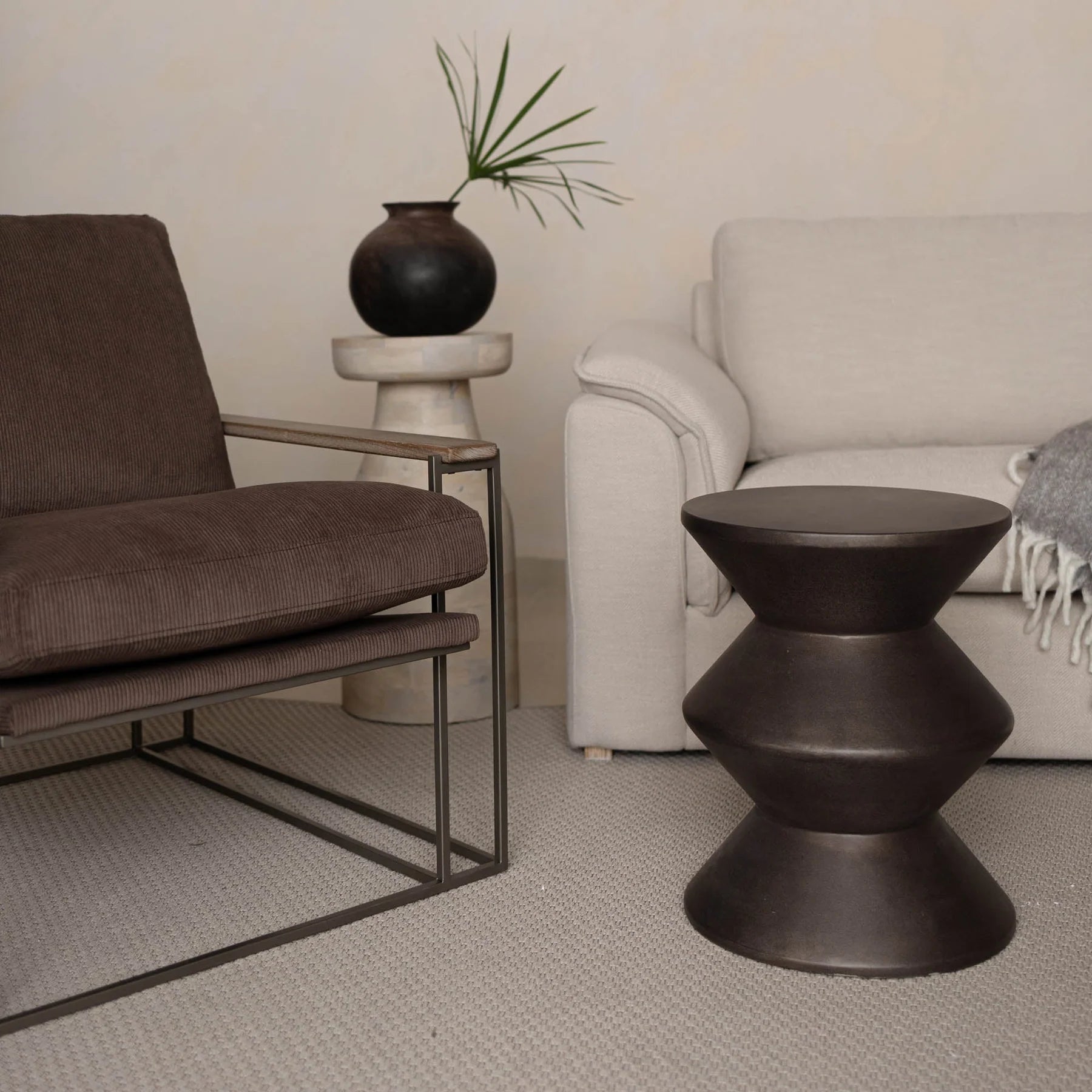 Quelis Club Chair