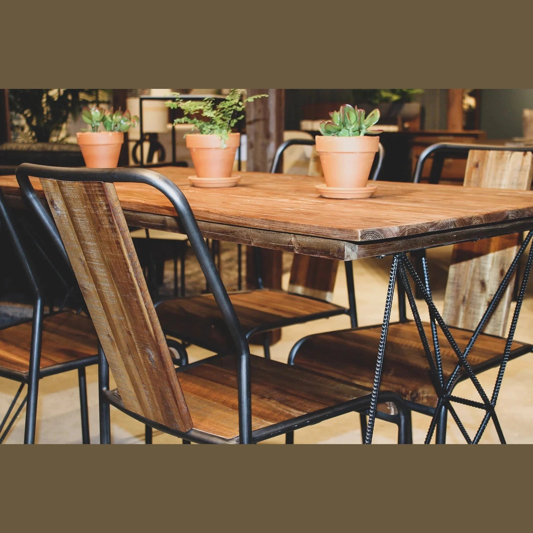 Helvyn Chair