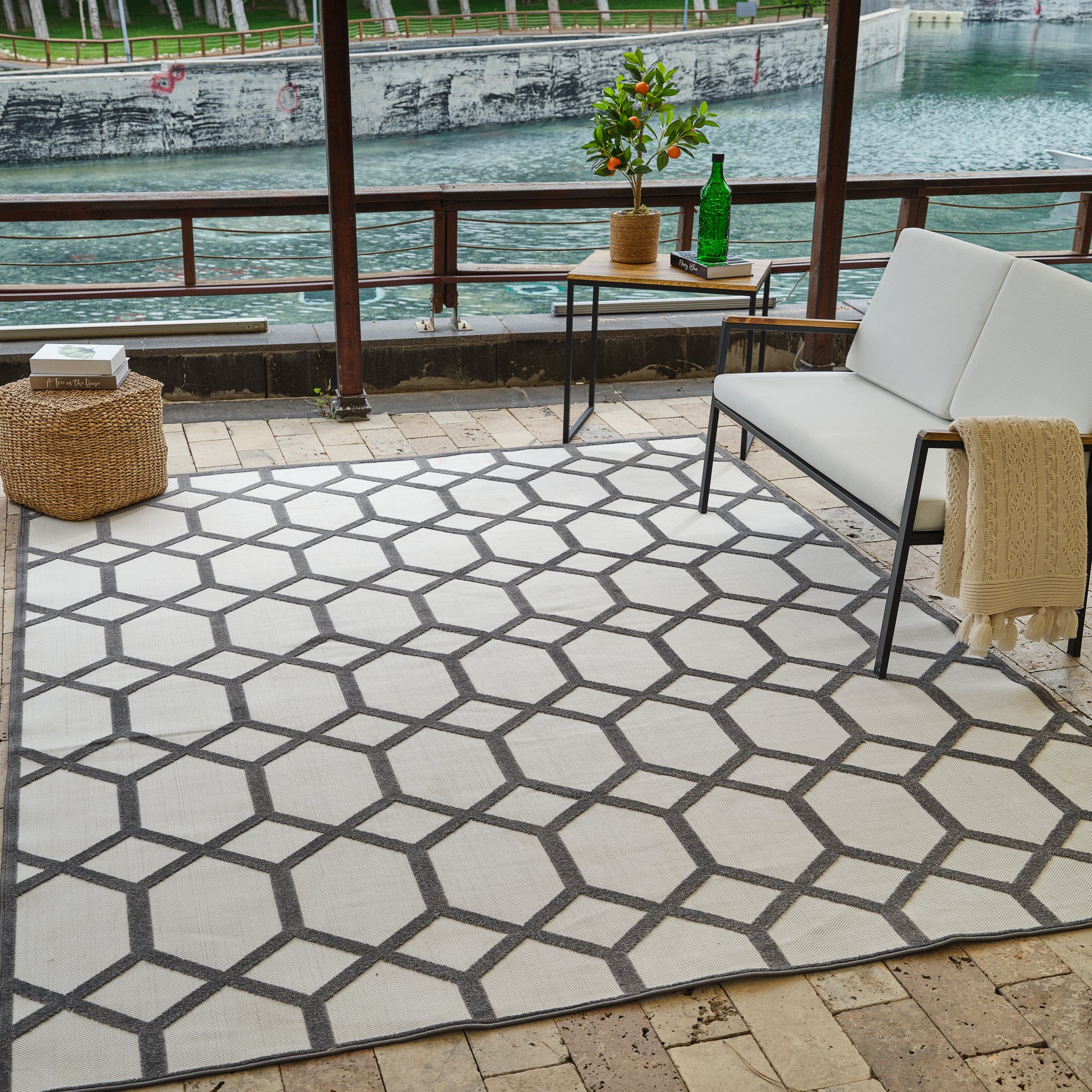 Aspen Grey Geometric Modern Rug