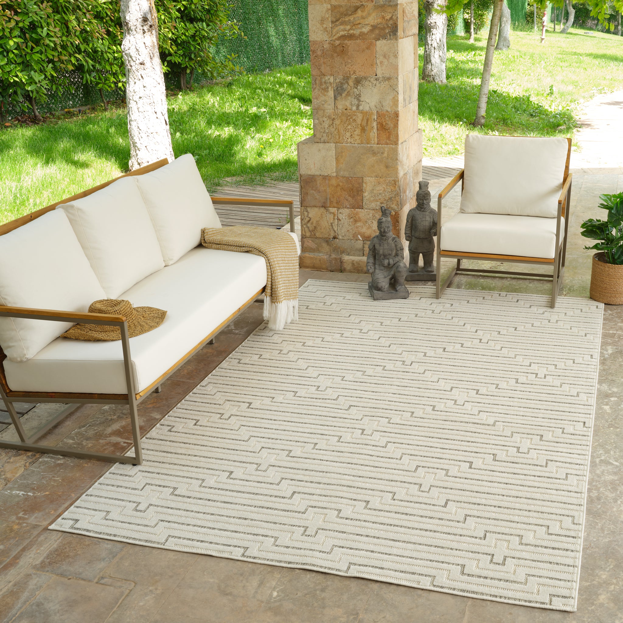Aurora Cream Modern Rug – Stepped Geometric Pattern