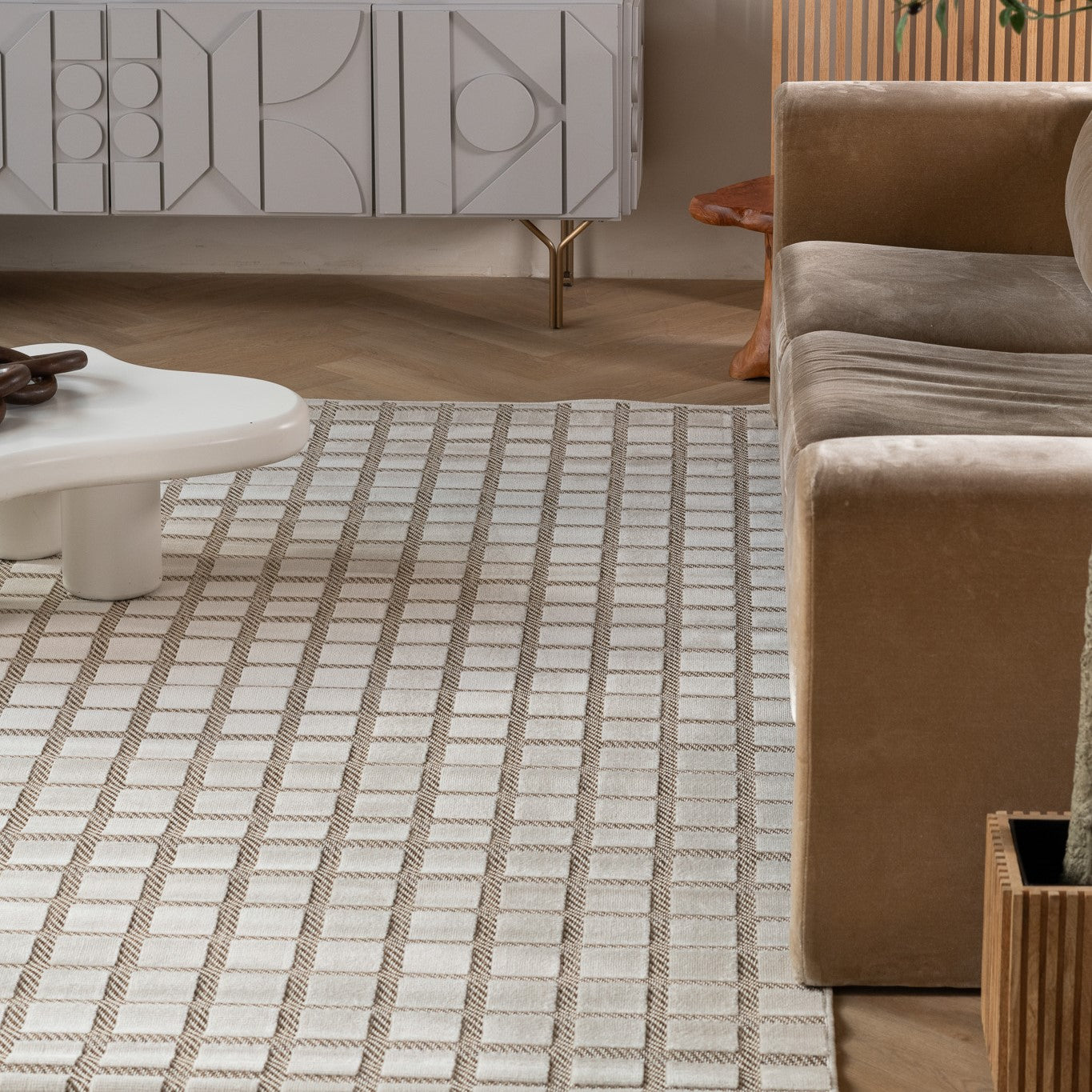 Aurora Beige Modern Rug – Geometric Grid Design
