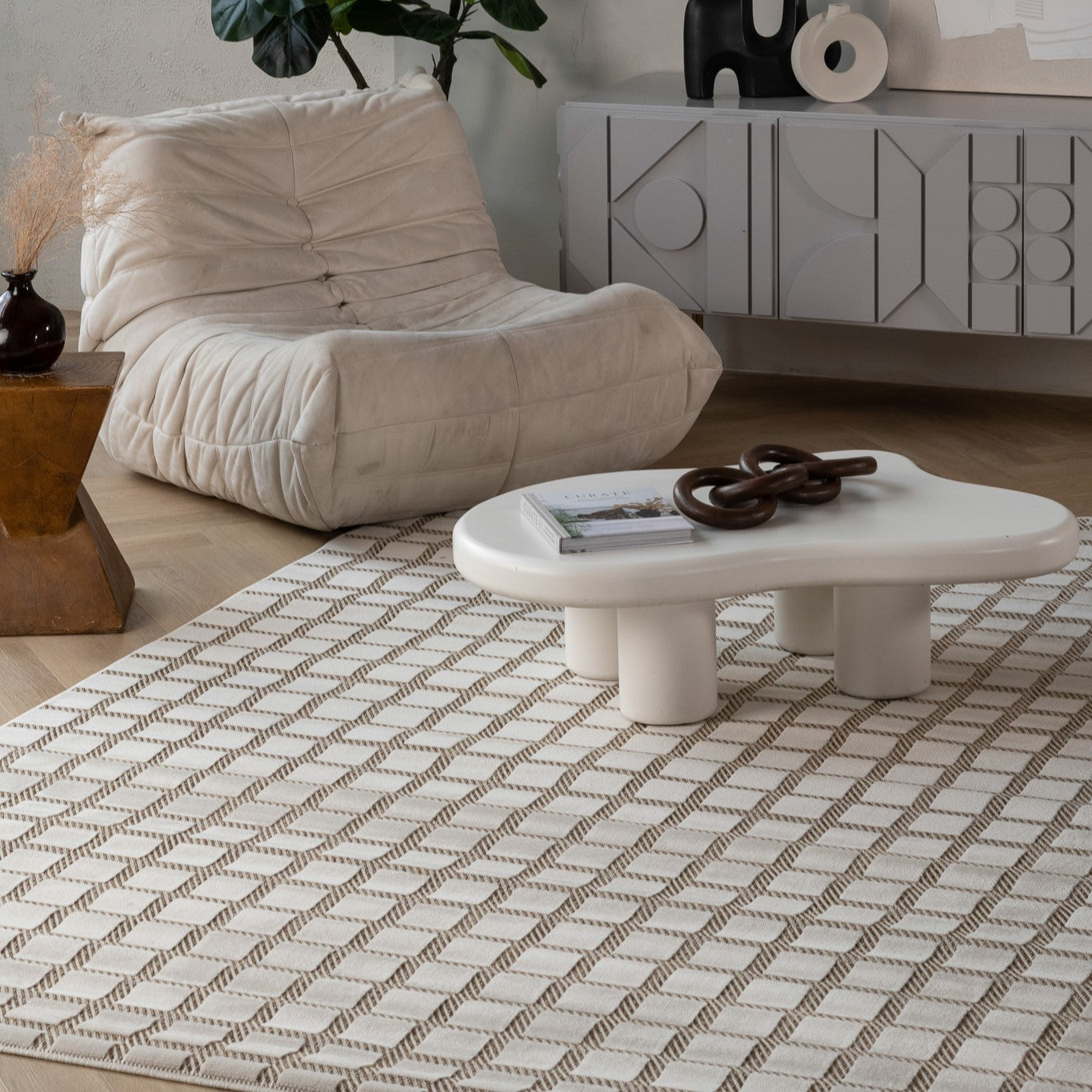 Aurora Beige Modern Rug – Geometric Grid Design