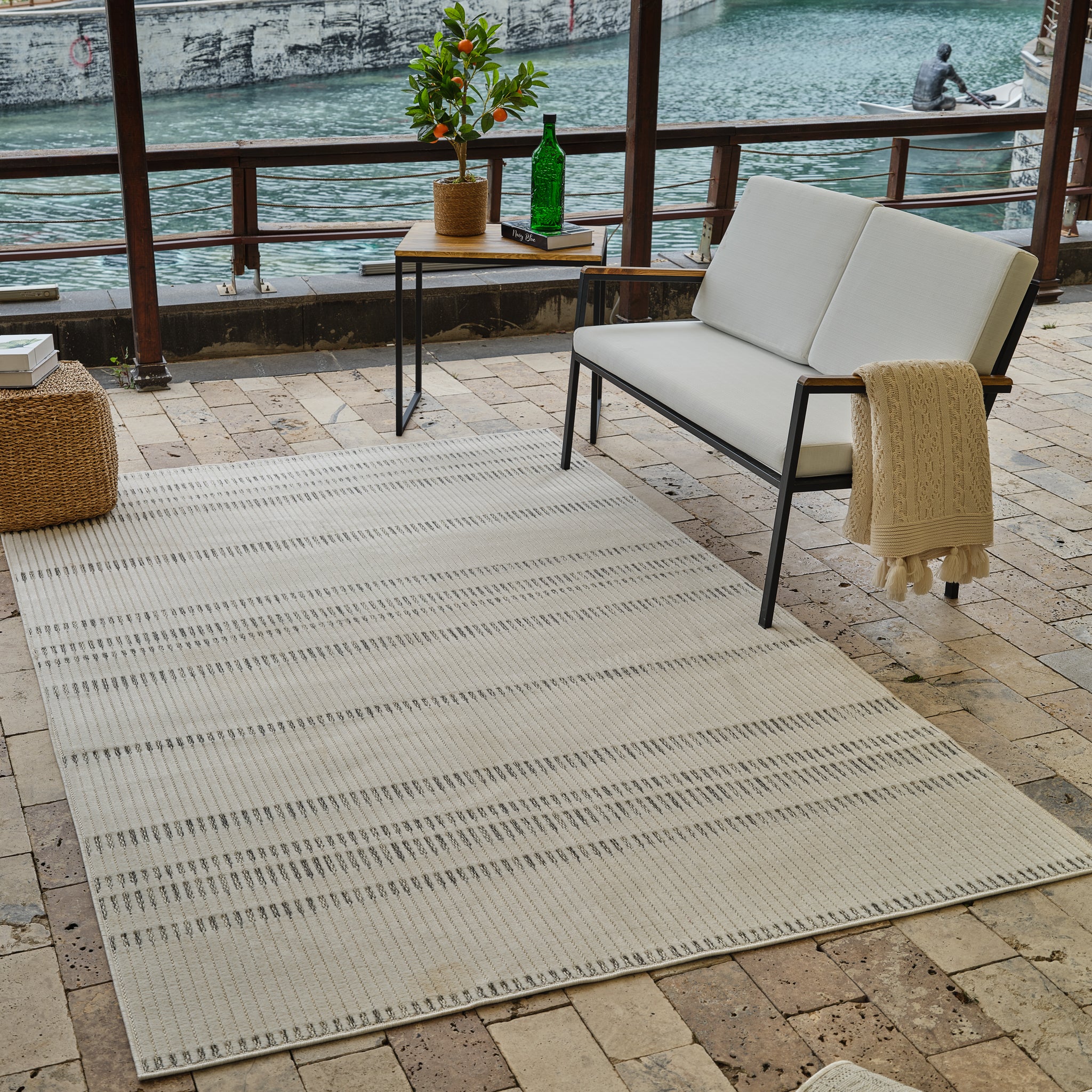 Aurora Cream Modern Abstract Rug
