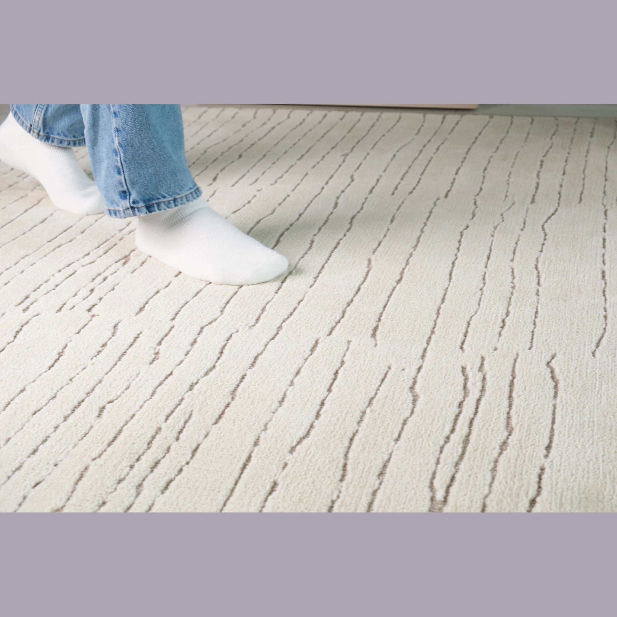Leela Ivory Linear Modern Area Rug