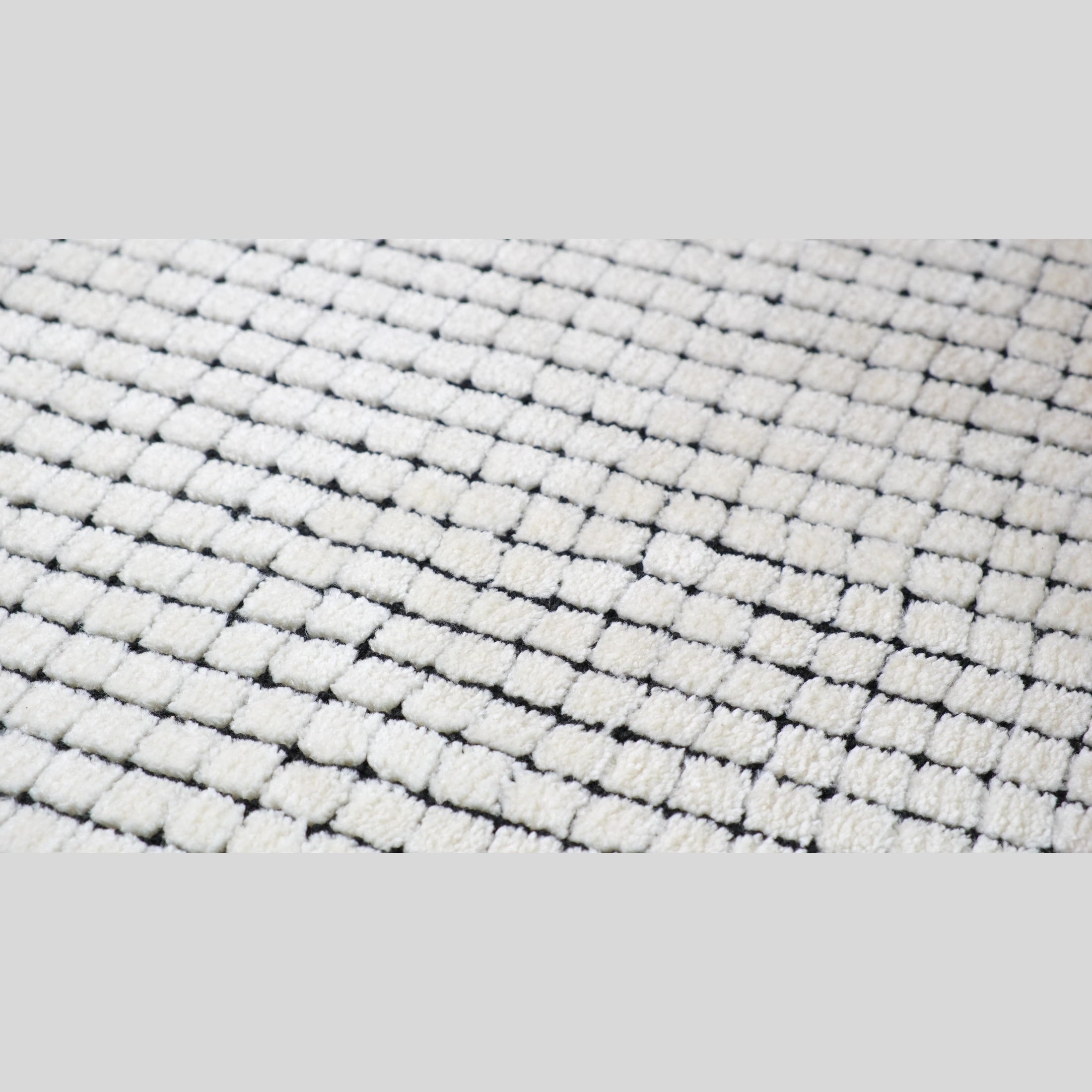 Leela Black Artistic Swirl Modern Rug