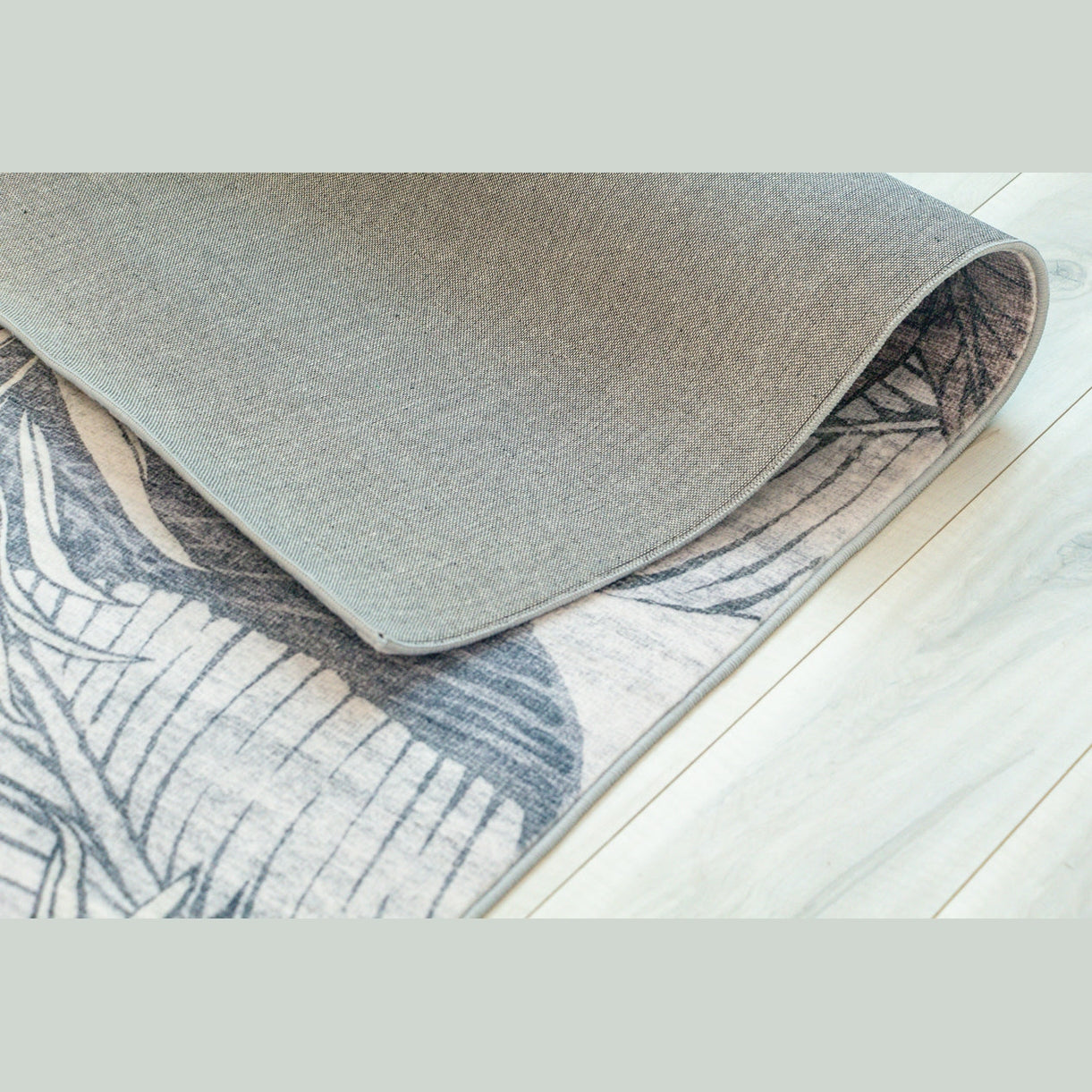 Lily Grey Traditional Distressed Floral Rug