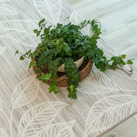 Royal Cream: Ornate Scroll Elegance Rug