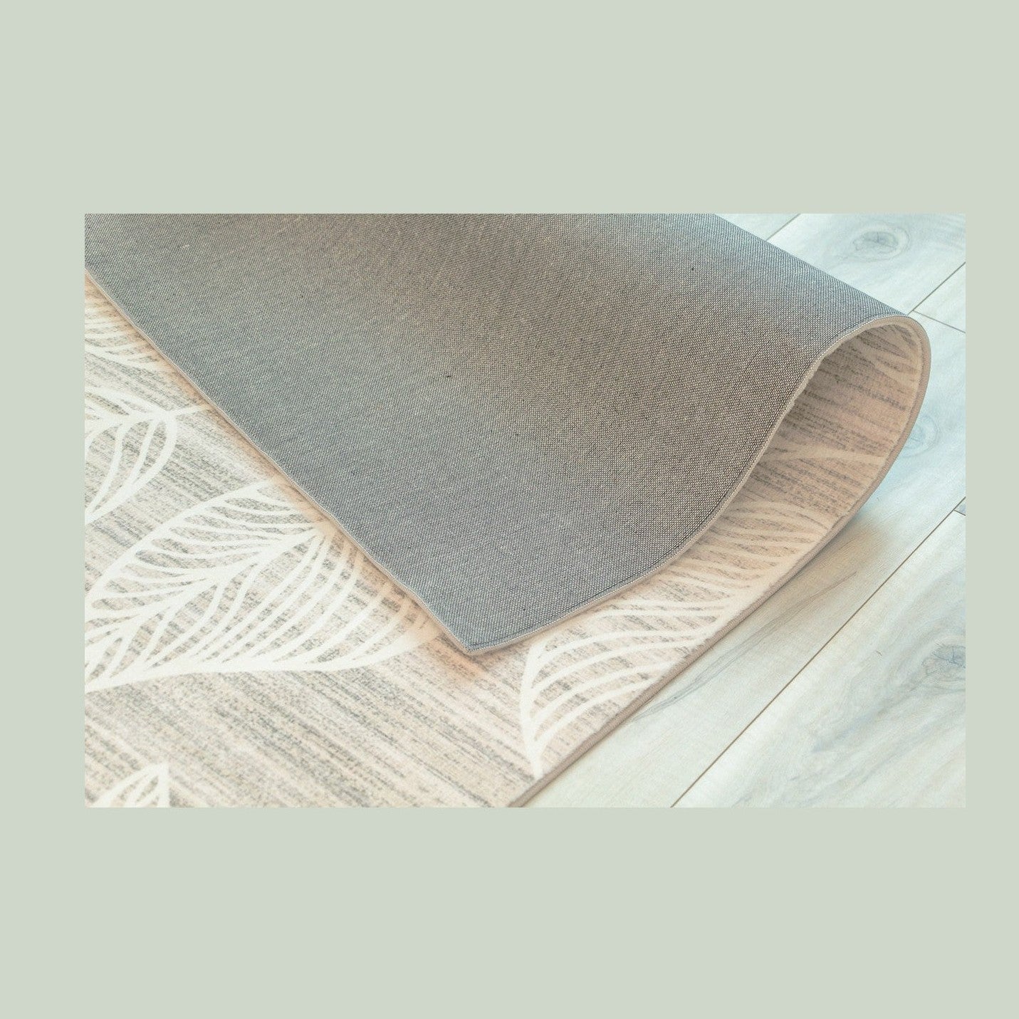 Royal Cream: Ornate Scroll Elegance Rug