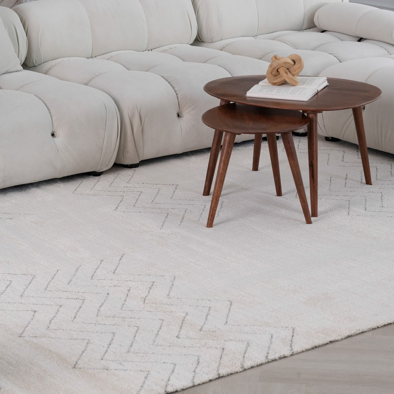 Milano Beige Traditional Medallion Area Rug