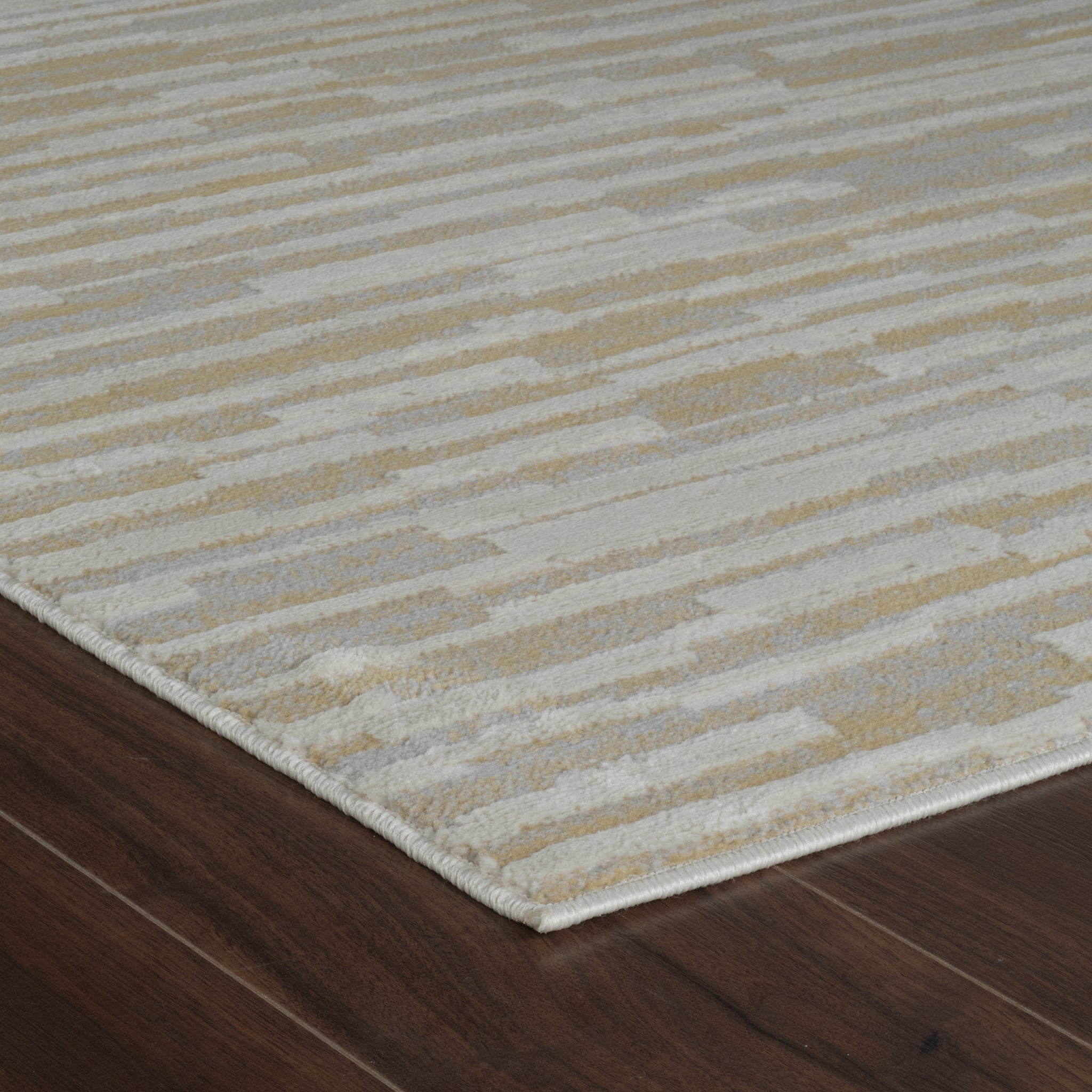 Nairobi Cream Vintage-Inspired Floral Area Rug