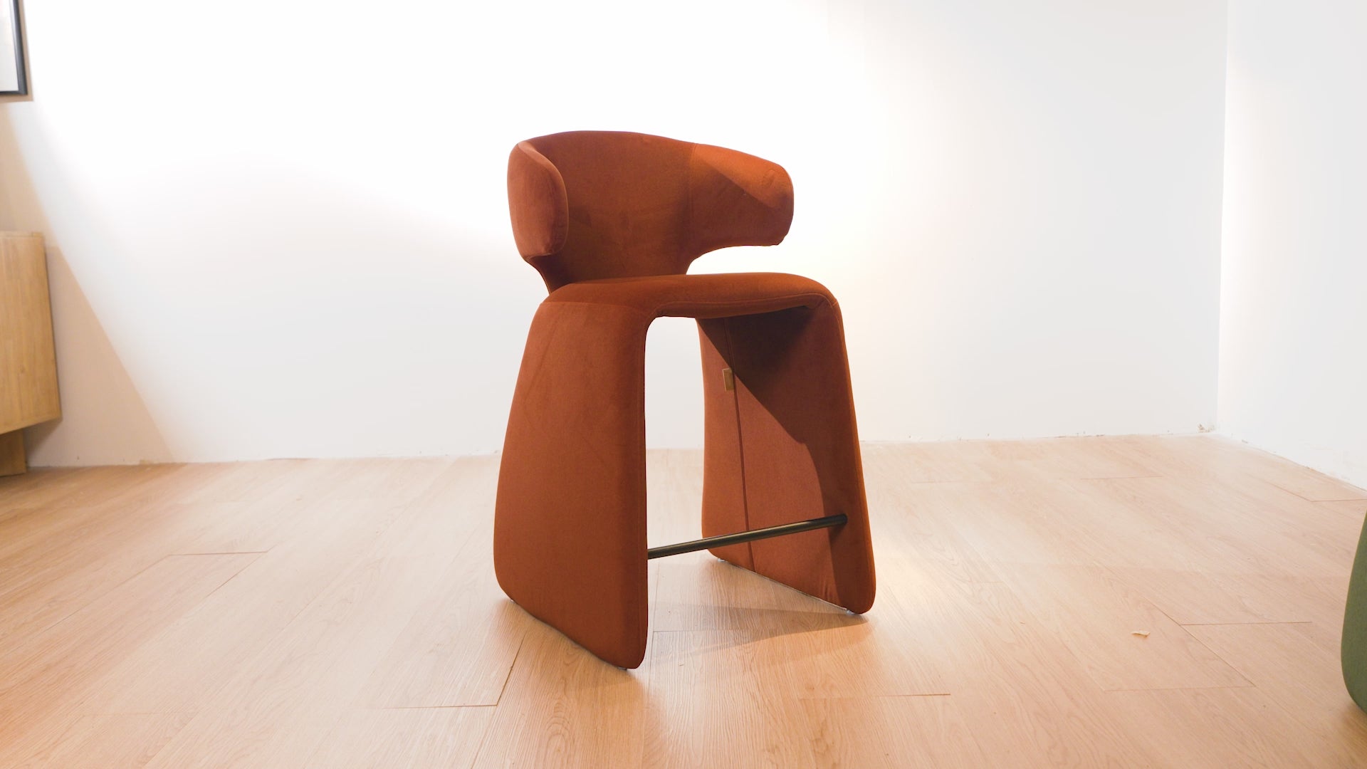 Load video: Tessa Modern Counter Chair – Fully Upholstered Comfort