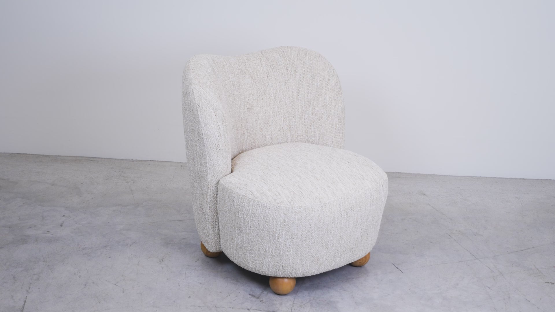 Load video: Elodie Accent Chair