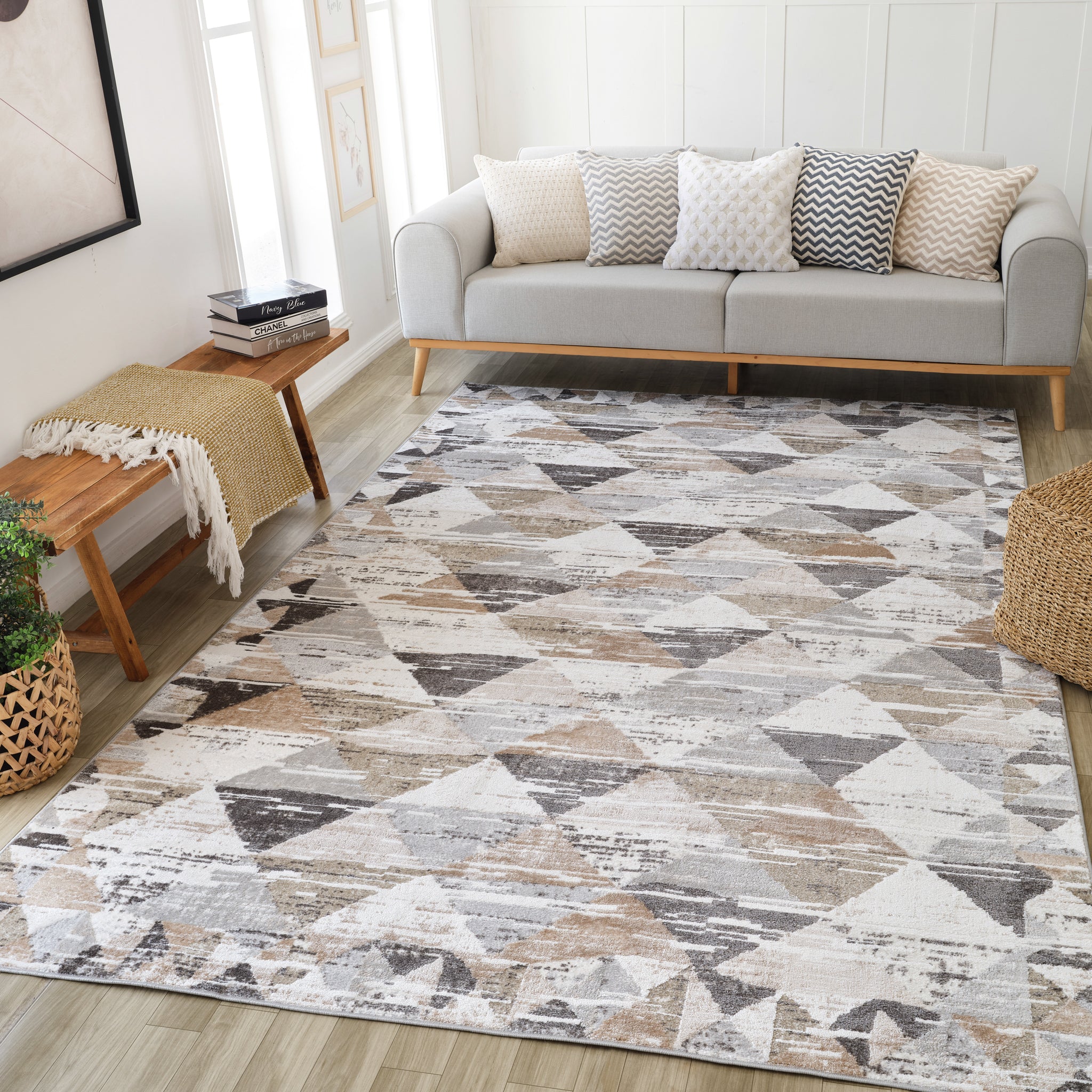 Siena White Vintage Distressed Area Rug