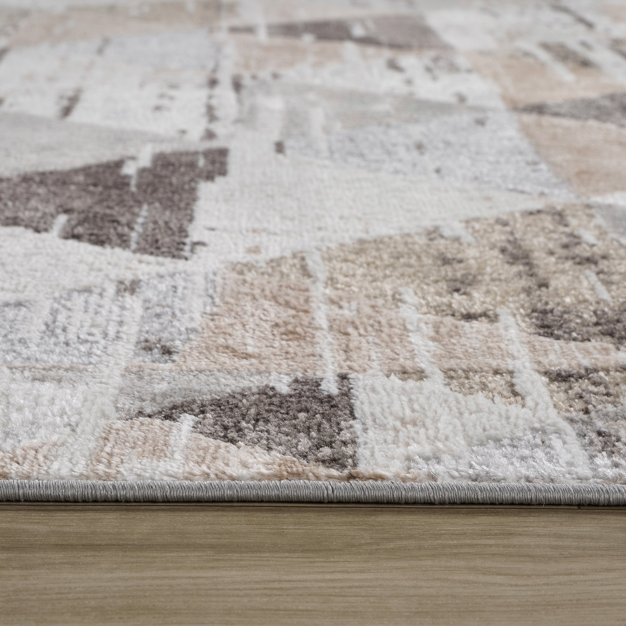 Siena White Vintage Distressed Area Rug