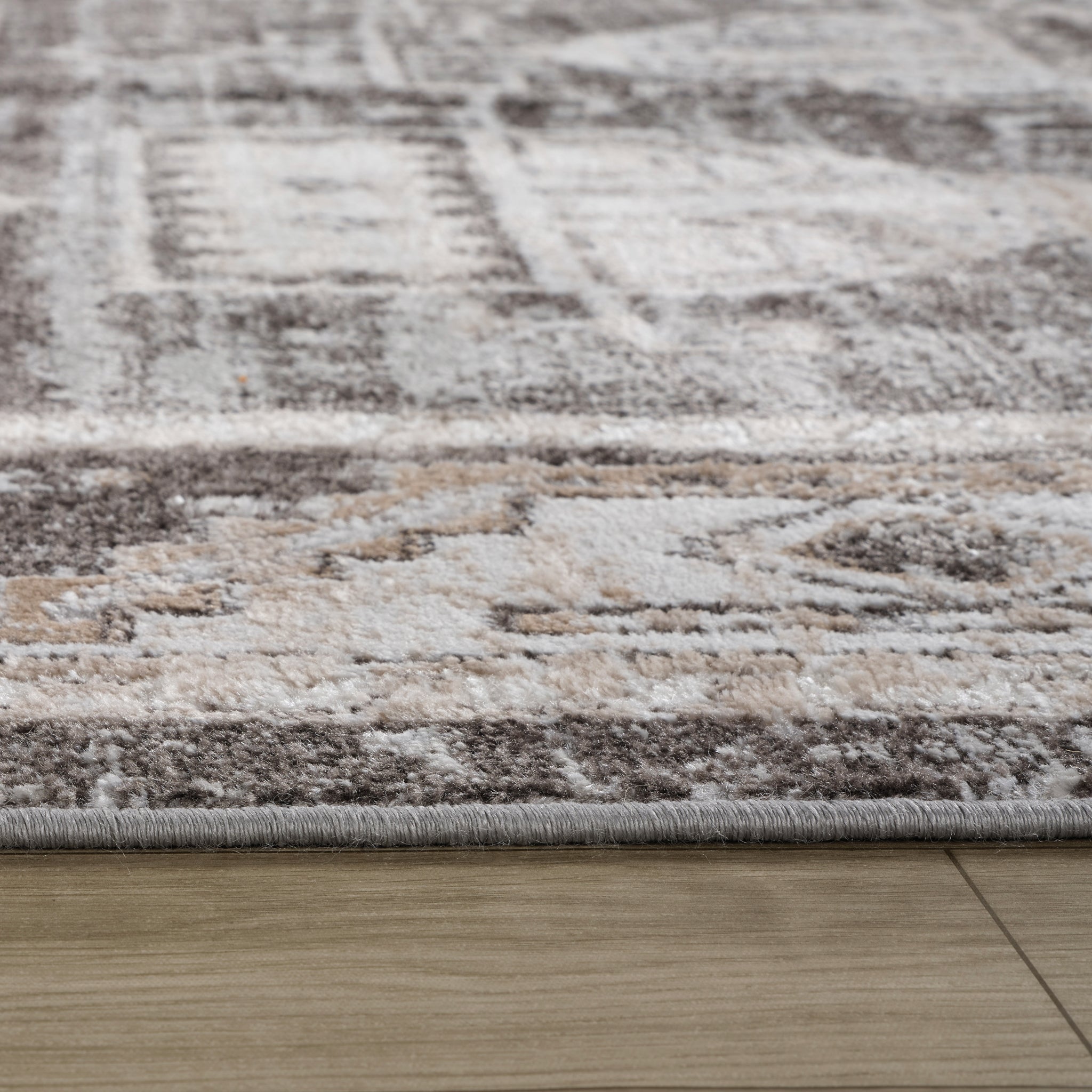 Siena White Contemporary Patterned Area Rug