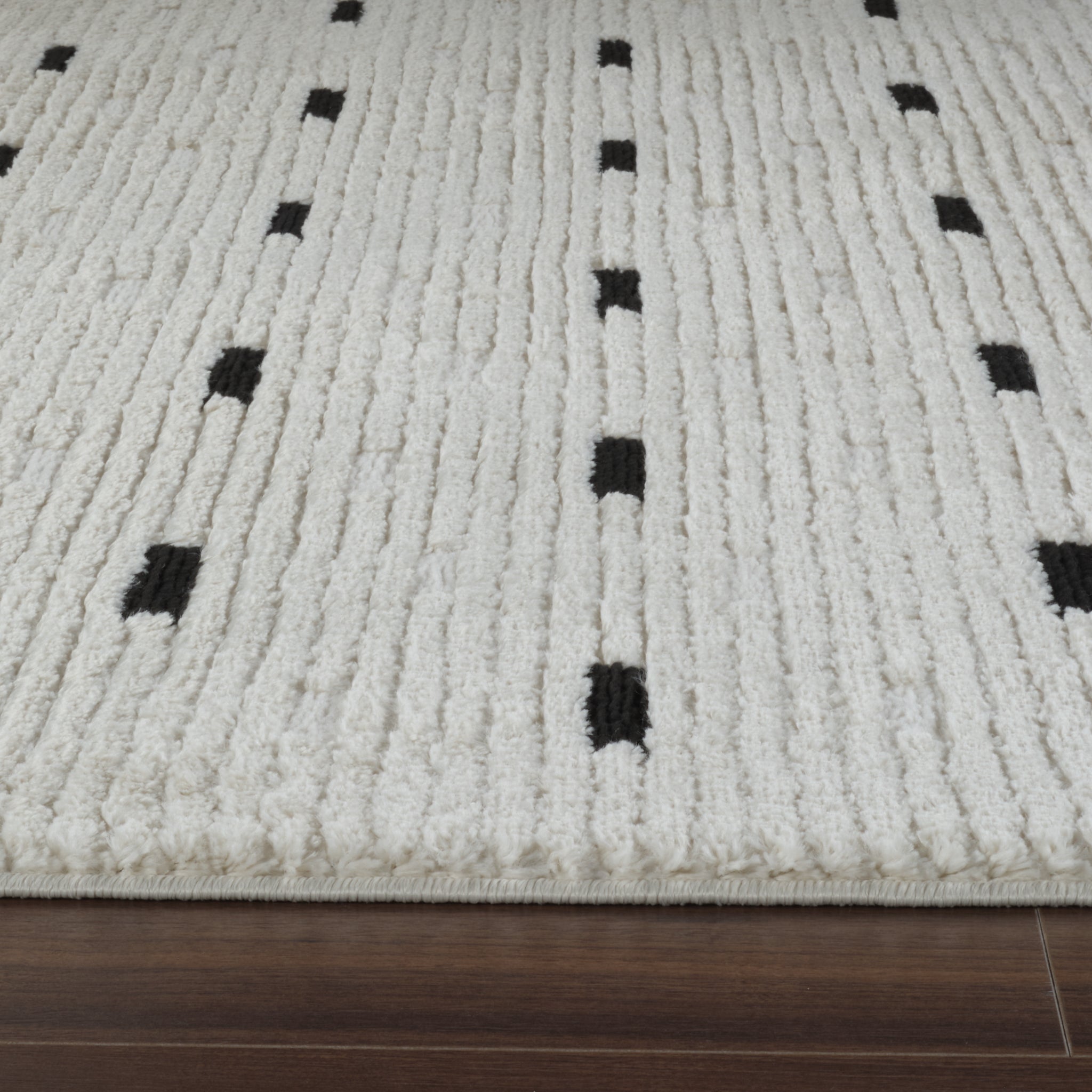 Terra Cream Minimal Dot Rug – 5x8
