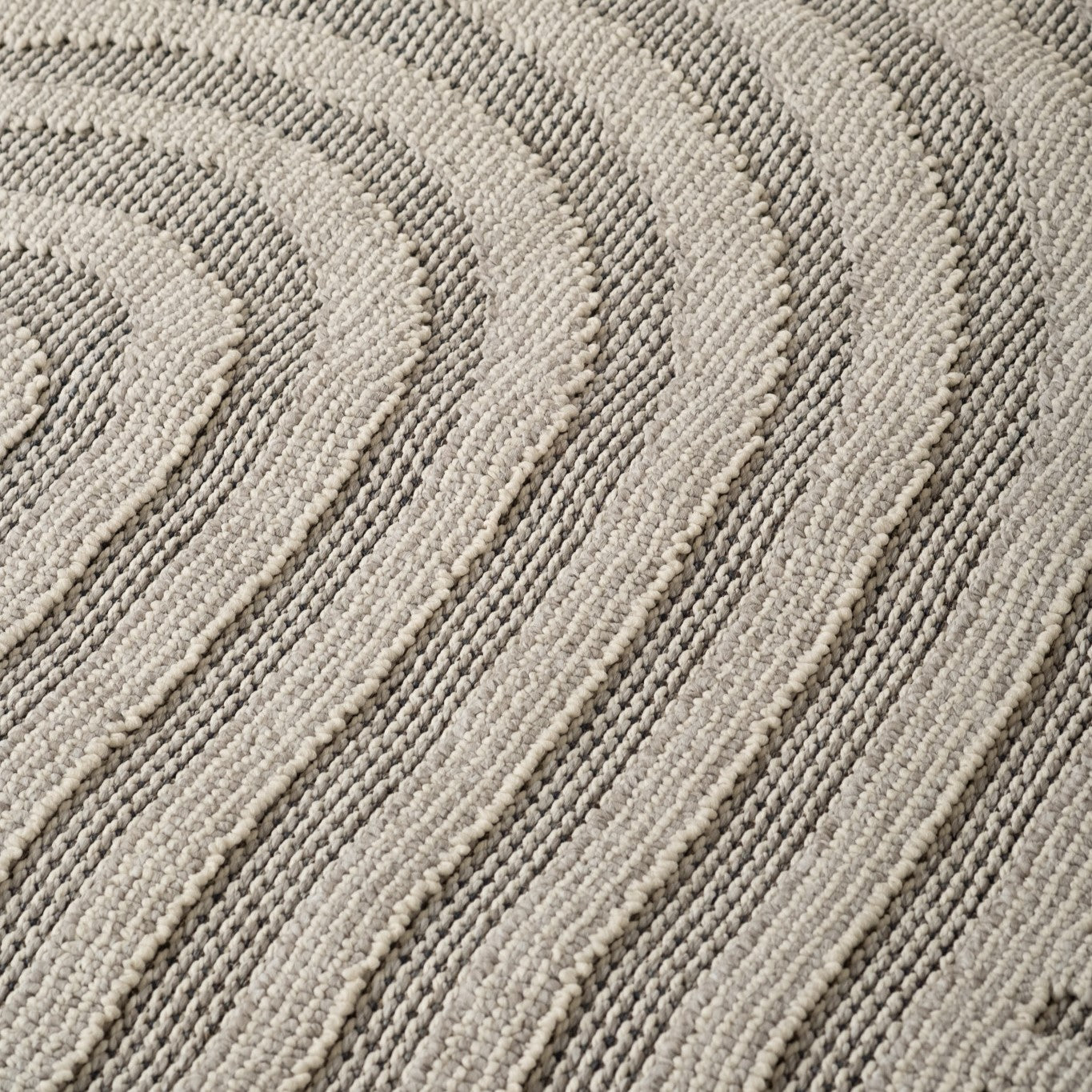 Utopia Grey Geometric Modern Area Rug – 5' x 8'