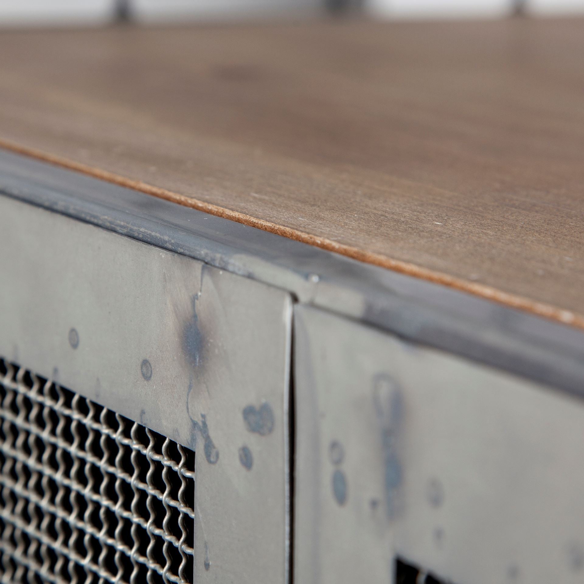 Gray Metal | Brown Wood_6