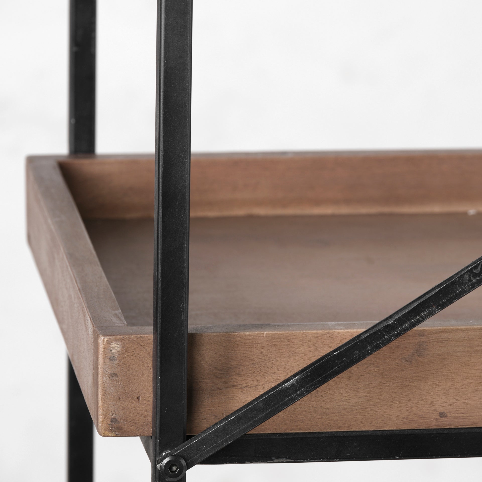 Brown Wood | Black Iron_4