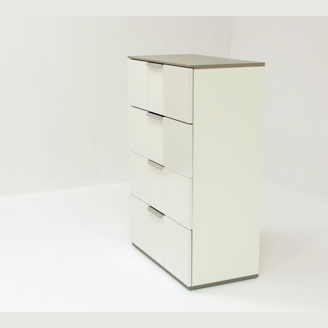 Patricia Chest