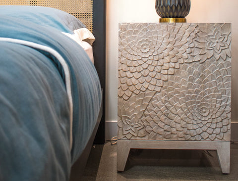 HEAVEN NIGHTSTAND