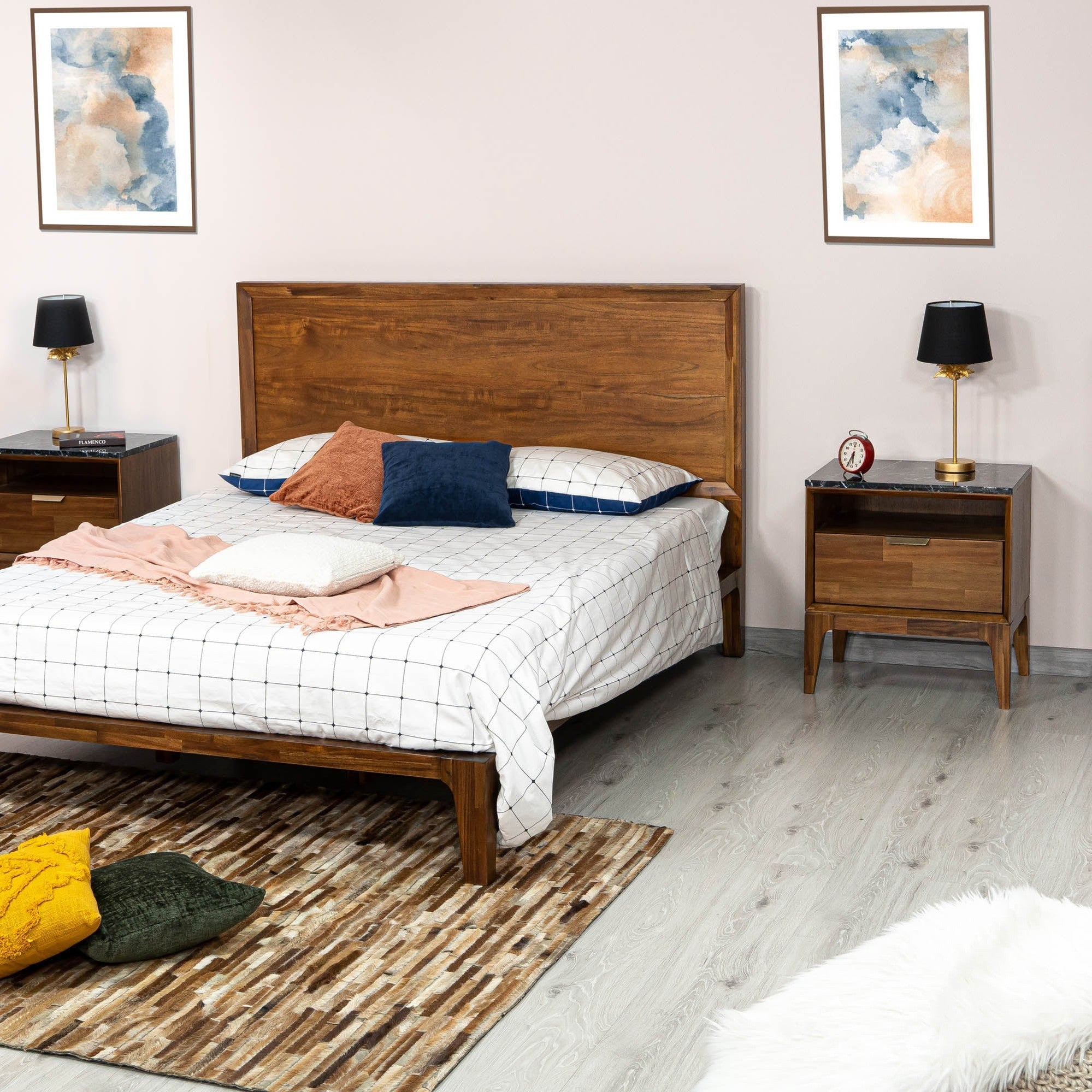 Natura Nightstand